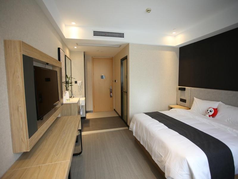Thank Inn Plus Jiangsu Zhenjiang Jiangkou District Hongdou Square Exterior photo
